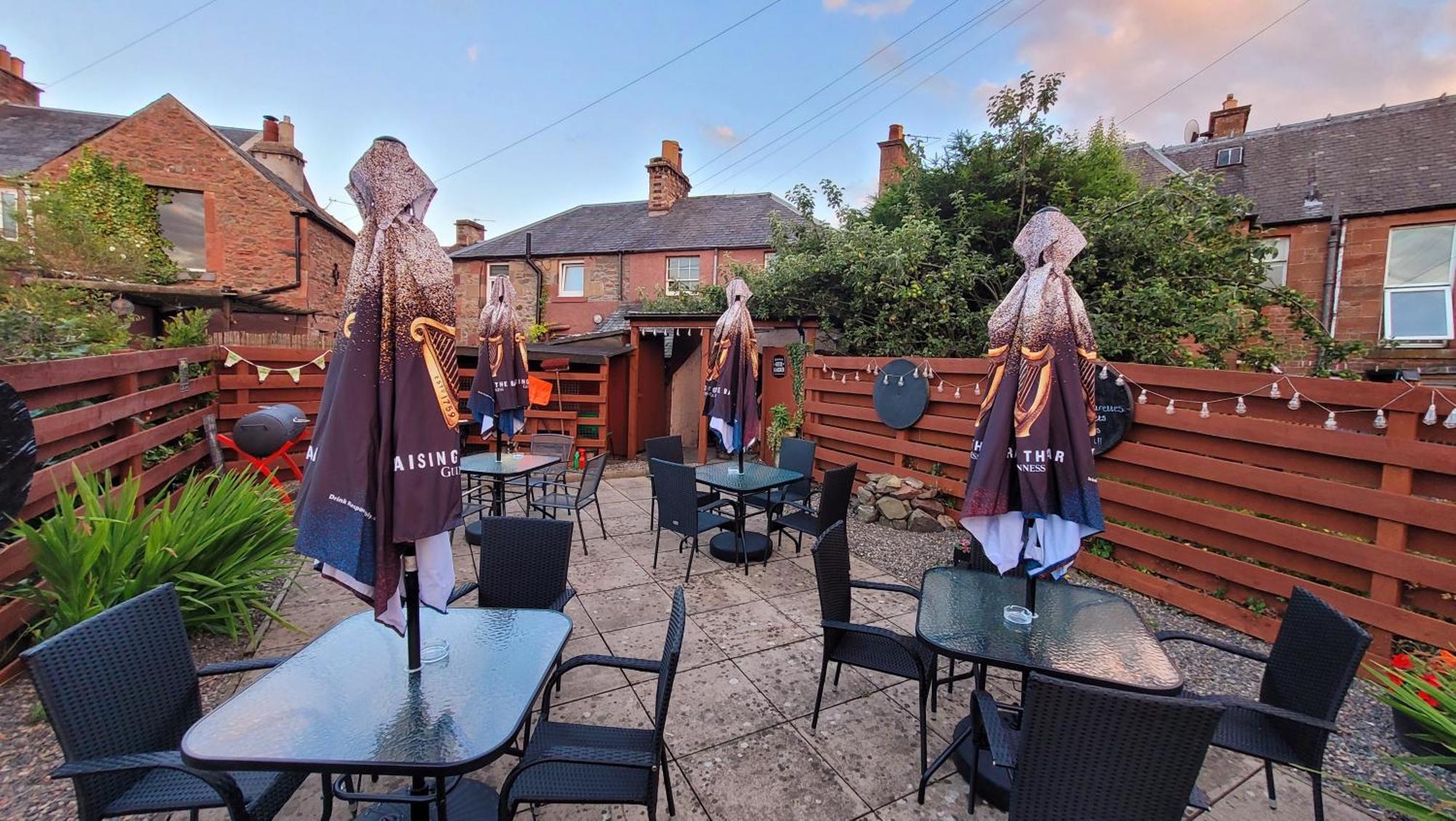 Dryburgh Arms Pub With Rooms Melrose Zewnętrze zdjęcie